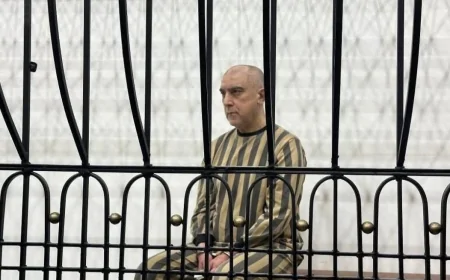 دا فرعون نن خپل ذلیل انجام ته منتظر ناست دئ